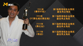 超模阿比丽身着白色西服套装配抹胸，性感迷人。
